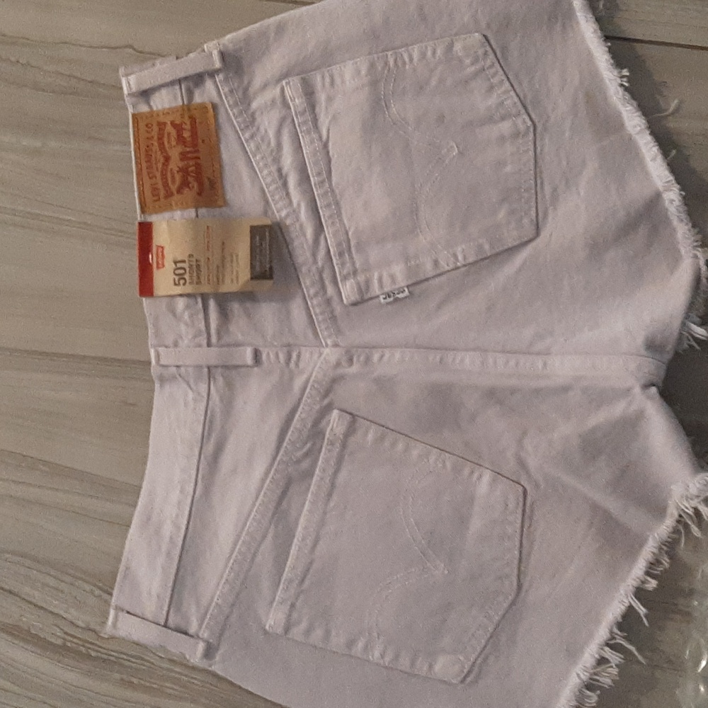 Levis - Picture 2 of 4